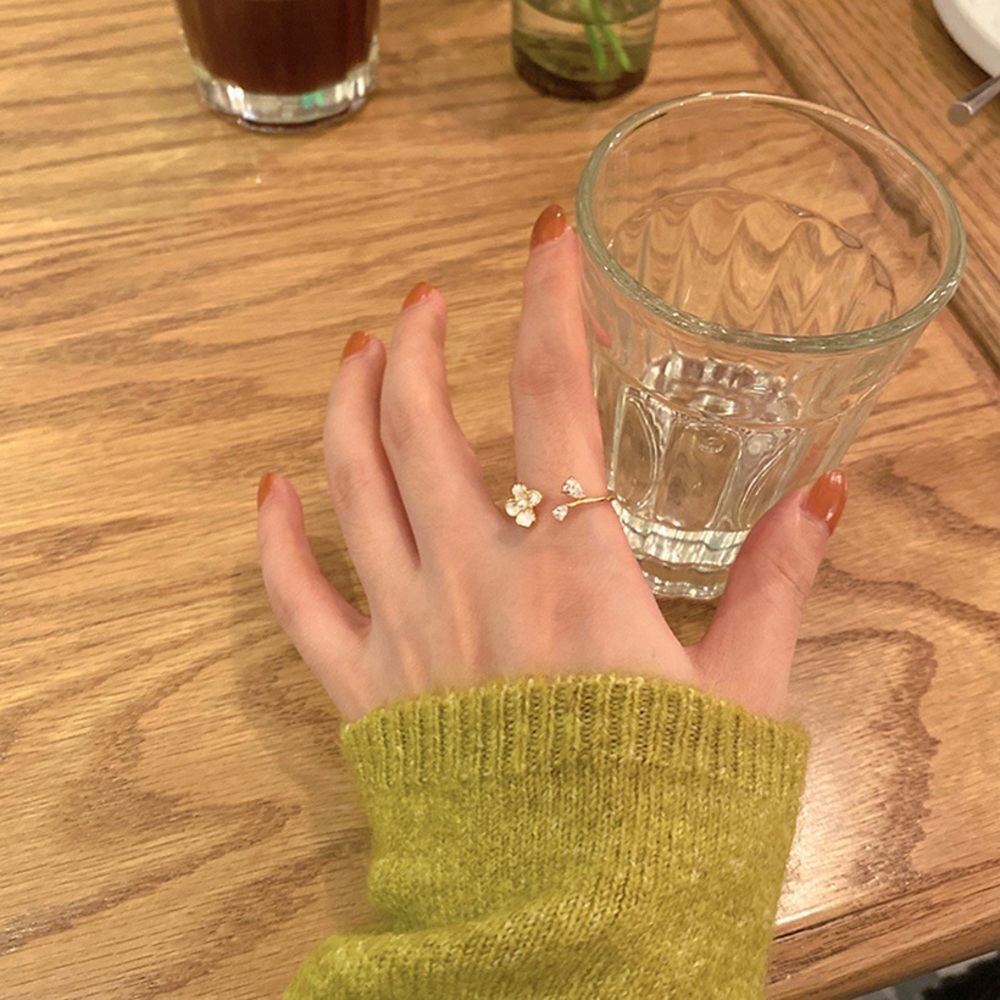 Flower Ring - Picture 2 of 5
